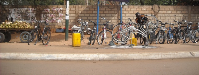 africanurbanism_man&bike_cropped